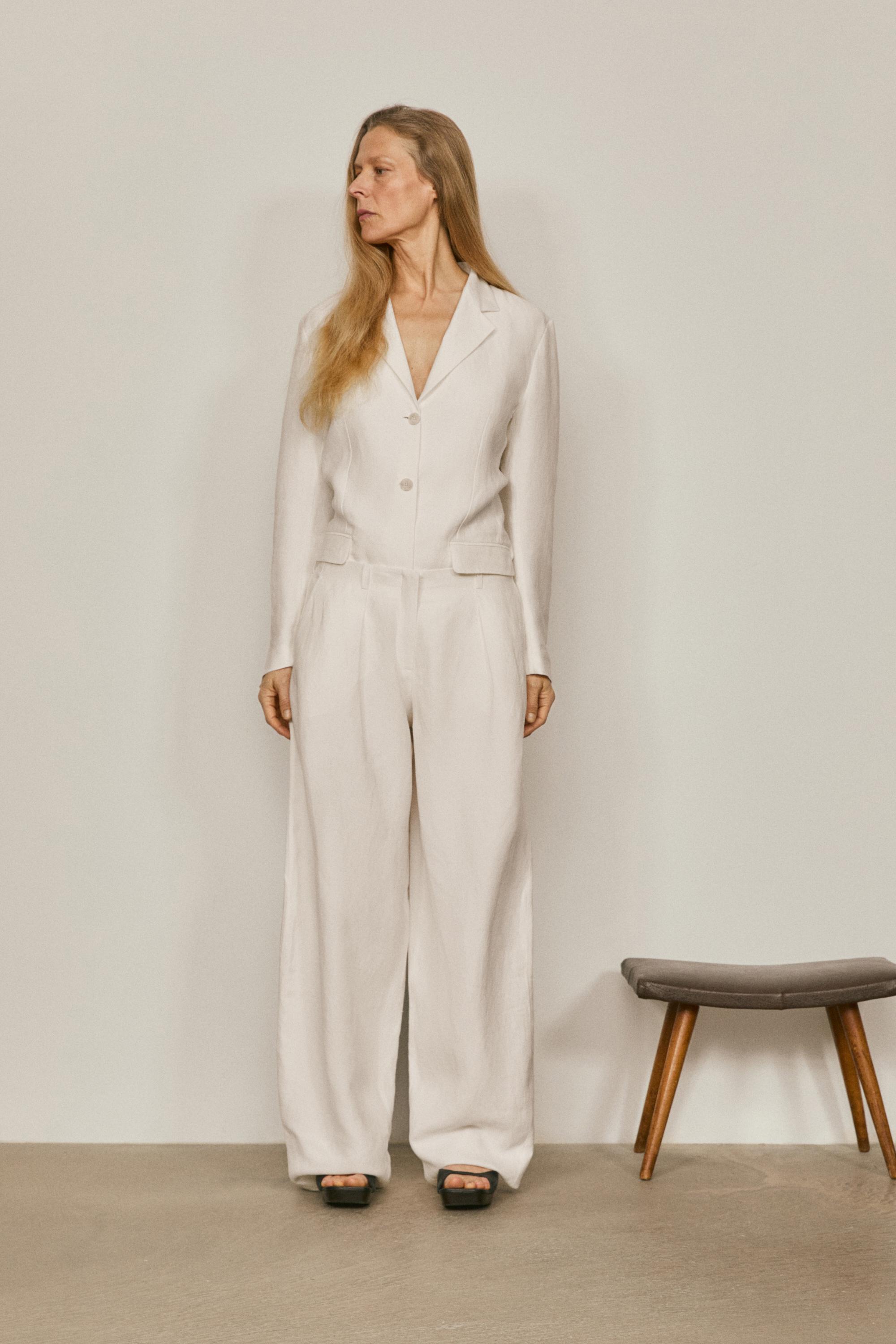 Flowing linen blend trousers with darts - LIMITED EDITION